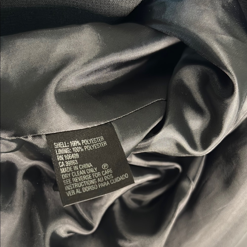 Tahari Black Blazer 14P - Picture 5 of 5